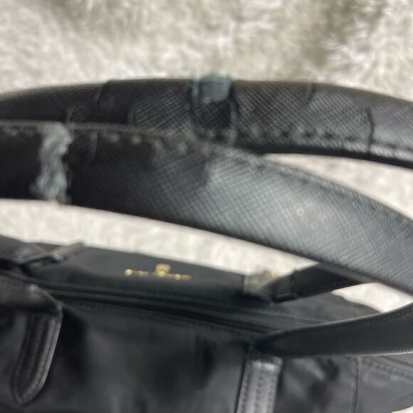 Michael Black Nylon Medium shoulder bag with gold tone hardwares. - Picture 12 of 15